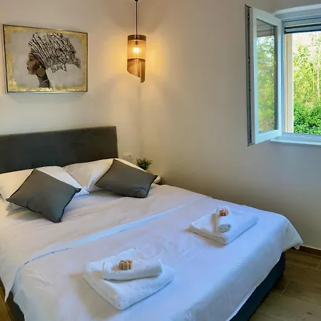 Eva - Comfy Apartment Jadranovo